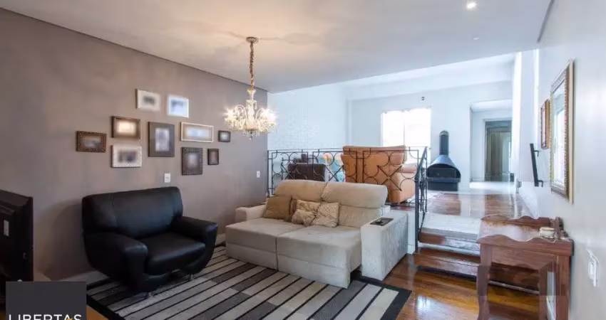 Apartamento de  186,66m2, 4 dormitórios, 1 suíte, 3 banheiros, 4 vagas,no bairro