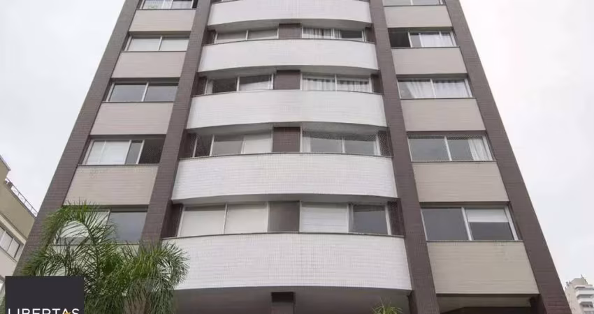 Apartamento de 3 quartos, suíte e 2 vagas de garagem Petrópolis em Porto Alegre.