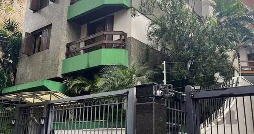 Cobertura para Comprar  com três dormitórios e uma suíte, duas vagas no bairro P
