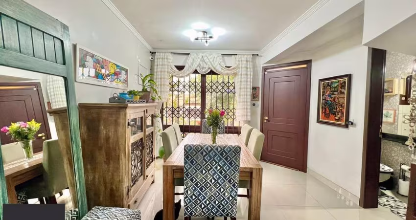 Casa à Venda em Sarandi - 3 Dormitórios, 1 Suíte, 2 vagas