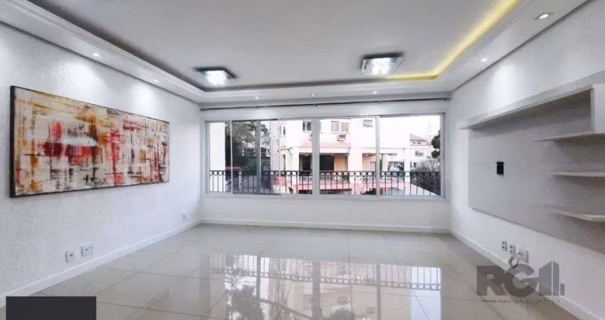 Vende-se apartamento impecável 2 quartos com suíte, 2 vagas cobertas, próximo da