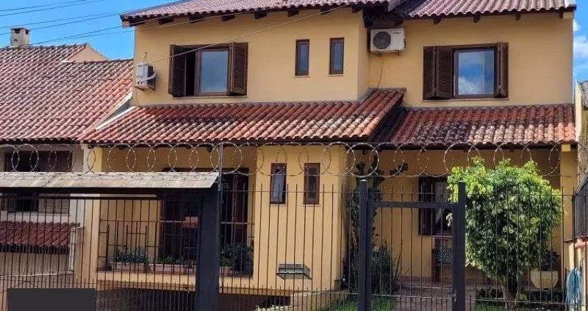 Casa 3 dormitórios à venda Tristeza Porto Alegre/RS