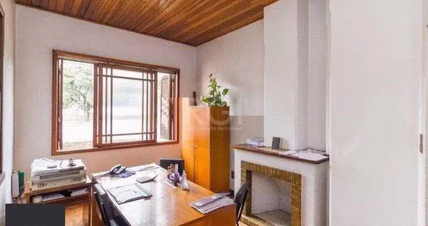 Predio para Venda - 120m², 3 dormitórios, 3 vagas - Partenon