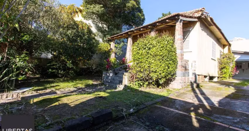 Casa de alvenaria com 104,37m² 3 dormitórios sendo 1 suíte, 2 vagas cobertas
