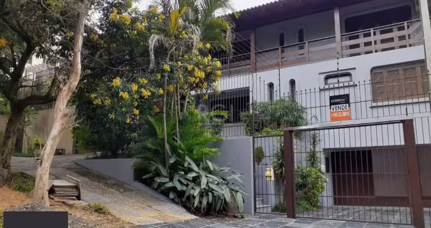 Casa para venda - 204.81m², 4 dormitórios, sendo 1 suites, 2 vagas - cristal