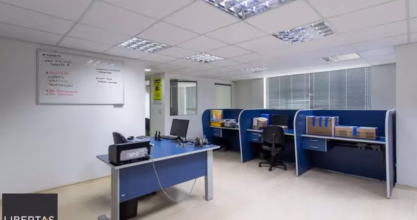 Andar inteiro mobiliado com 215 m² para até 60 pessoas