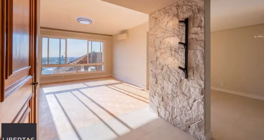 Apartamento com 3 suítes com vista e totalmente reforamdo no moinhos de vento