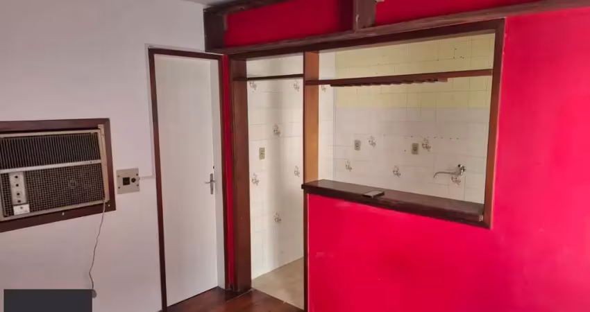 Jk / sala & dormitório ( desocupado ) com ampla e boa cozinha