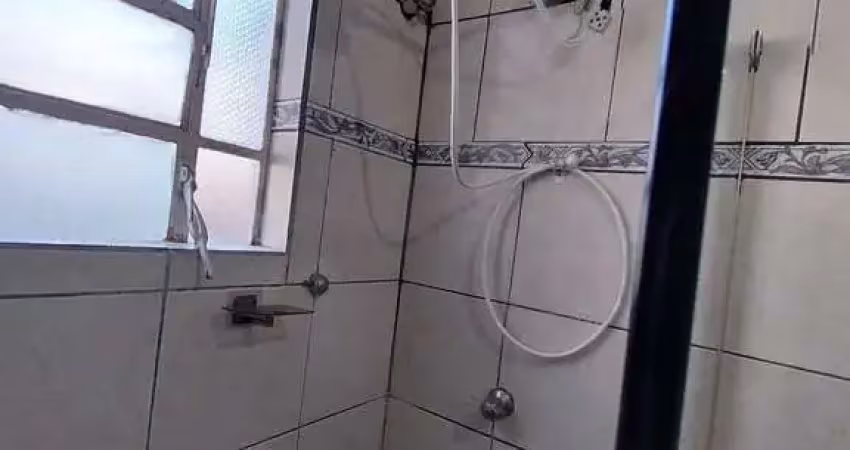 Oportunidade apartamento 2 dormitórios, com sacada em um deles e área de serviço