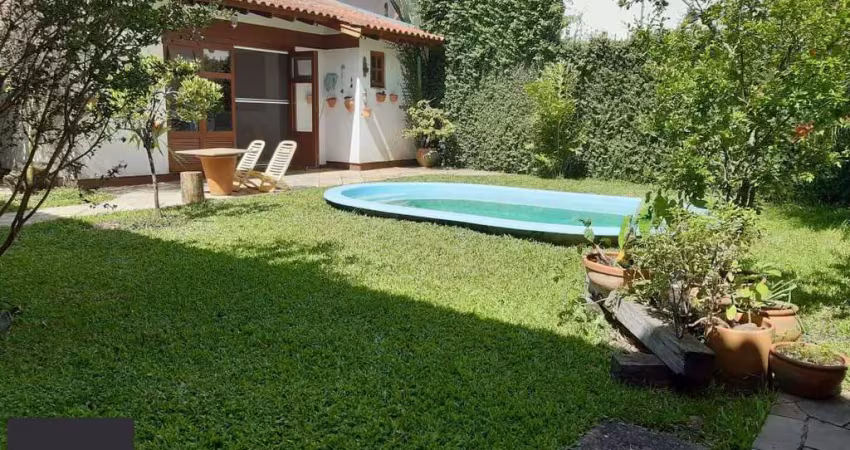 Casa com 3 quartos à venda na Avenida Guaíba, 13774, Serraria, Porto Alegre
