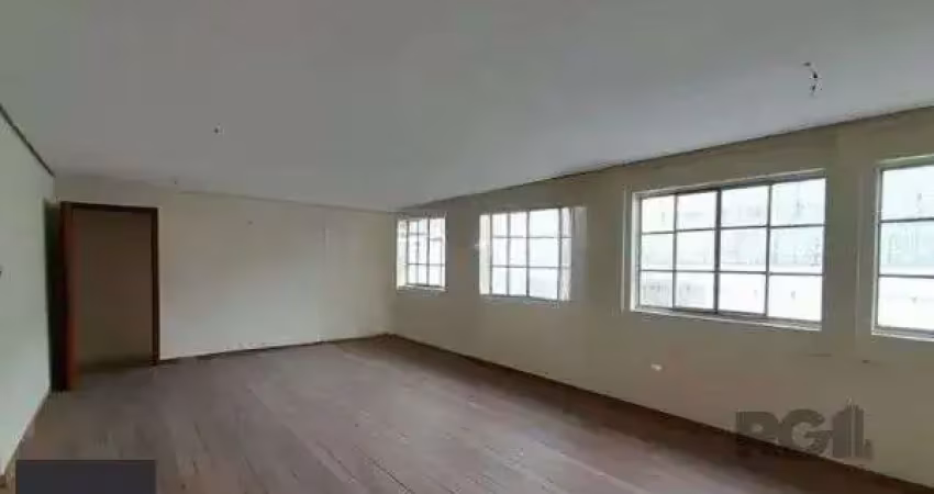 Casa comercial para alugar na Rua João Guimarães, 200, Santa Cecília, Porto Alegre