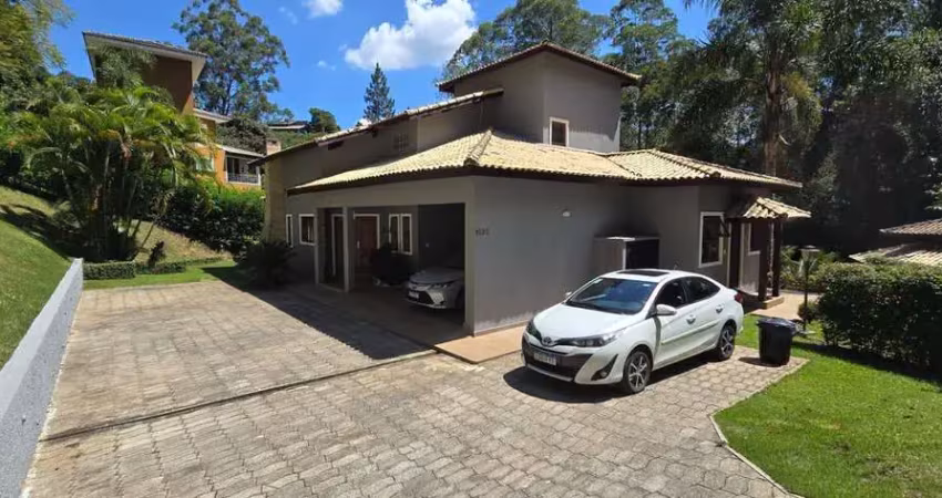 Casa em condomínio, 370m², piscina, porteira fechada, serra dos cristais