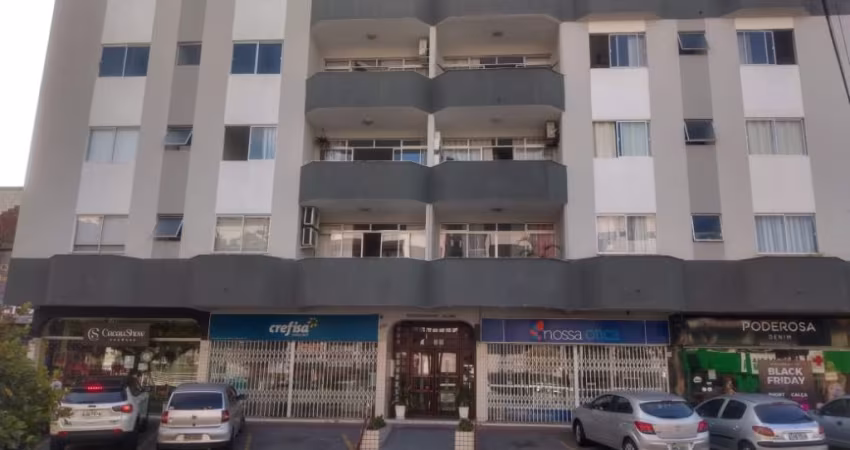 Cobertura com 03 dormitórios ,  217 m² de área privativa  no calçadão do Kobrasol