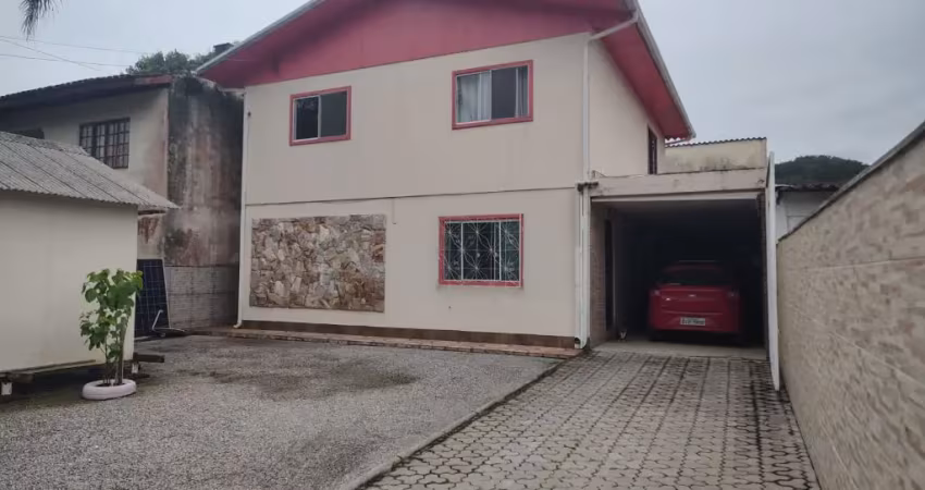 Casa/sobrado mobiliada com  04 dormitórios ,244 m²  a 600 metros do mar