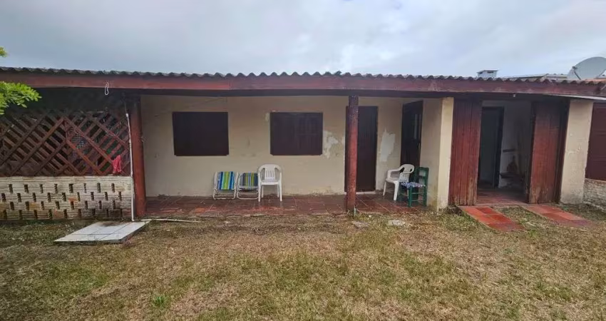 Casa com 3 quartos à venda na rua Agostinho Santos,, --, Centro, Cidreira