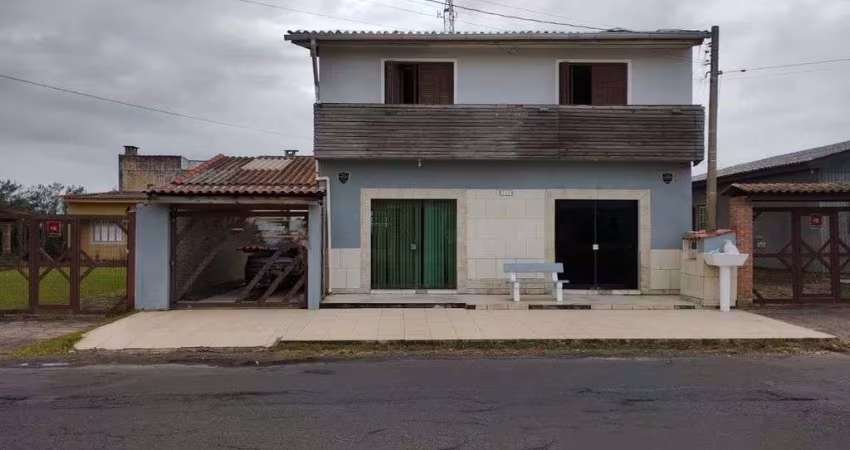 Prédio Comercial com apto e Edícula Balneário Pinhal -RS