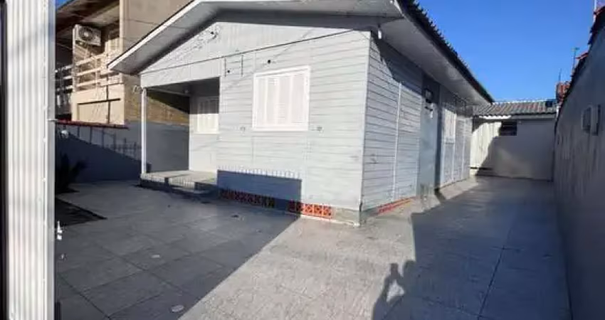 Casa de madeira itauba 3 dormitórios bairro são jose canoas rs