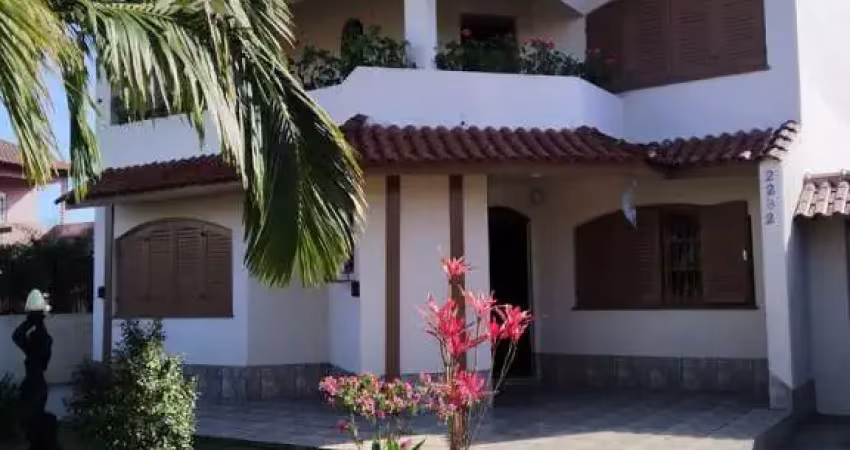 Casa com 3 quartos à venda na Rua Tamoio, --, Niterói, Canoas