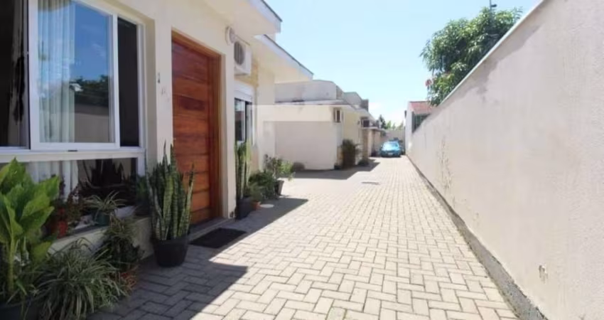 Casa em Condomínio no Bairro Niterói Canoas -RS