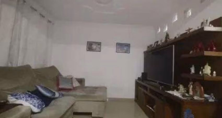 Sobrado em Condomínio Fechado bairro Alto Boqueirão - Vende-se incrível sobrado em Condomínio Residencial Com Portaria 24 Horas com 03 Quartos com  ático e área Gourmet  por R$429.900