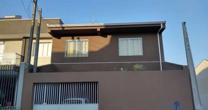 Sobrado à venda no bairro Hauer - Curitiba/PR