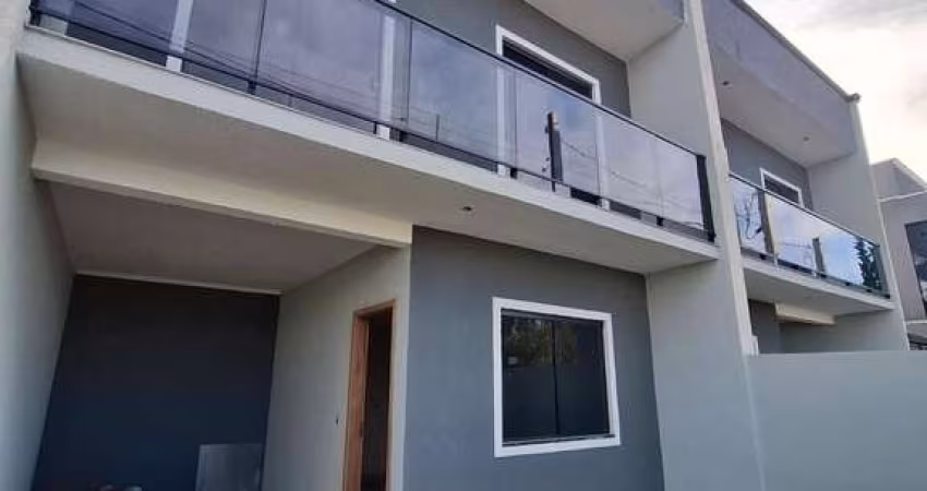 Sobrado em condomínio fechado em Curitiba - SOBRADO COM 3 QUARTOS Á VENDA NO CIC