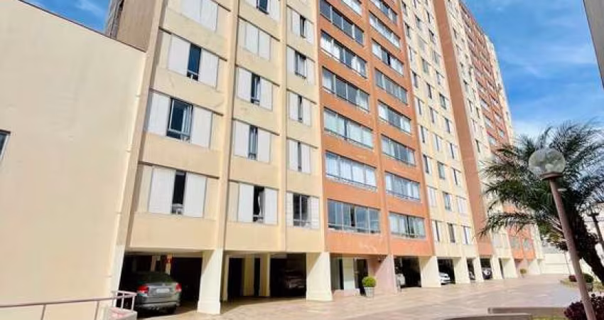 APARTAMENTO EM CONDOMÍNIO NO BAIRRO SÃO FRANCISCO - Vende-se incirvel apartamento desocupado de 3 quartos com 121m² construídos ensolarado em andar alto próximo ao Hospital de Olhos do Paraná  localiz