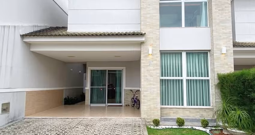Belíssima Casa Duplex em condomínio mobiliada no Eusébio!