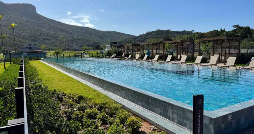 Terreno em condomínio fechado à venda em Pedra Branca, Palhoça 