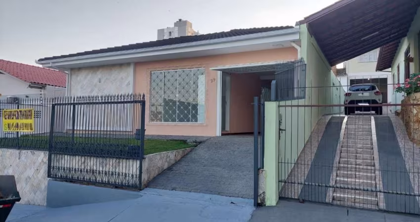 Casa com 3 quartos à venda no Barreiros, São José 