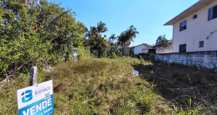 Terreno à venda em Encruzilhada, Biguaçu 