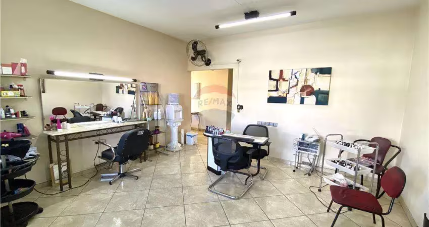 Casa sobrado, 5 dormitórios, 2 banheiros,1 vaga, 202,58 m² por R$ 799.000,00 - Centro - Itapira/SP