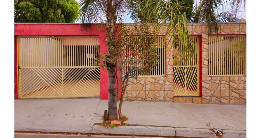 Vende-se Casa Jd. Furlan 180m² -Estiva Gerbi/SP