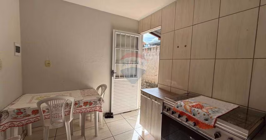 CASA À VENDA COM EDICULA OPORTUNIDADE UNICA