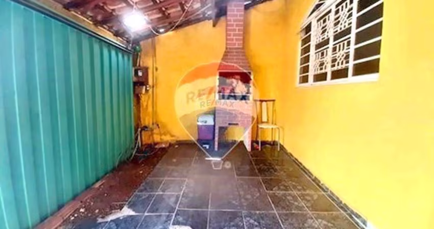 CASA A VENDA COM 2 QUARTOS EM MOGI MIRIM, BAIRRO MOGI MIRIM II - AC: 130m² - INVESTIMENTO R$ 175.000,00
