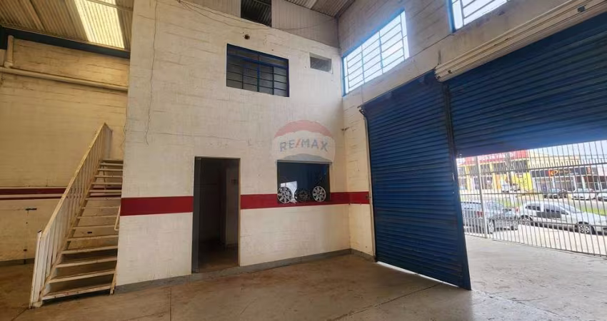 Amplie Seu Negócio: Galpão Comercial à Locação com 1100m² na Avenida Mogi Mirim