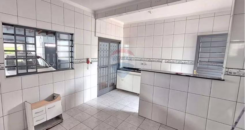 'Conforto e Segurança no Mirante: Casa à Venda!'