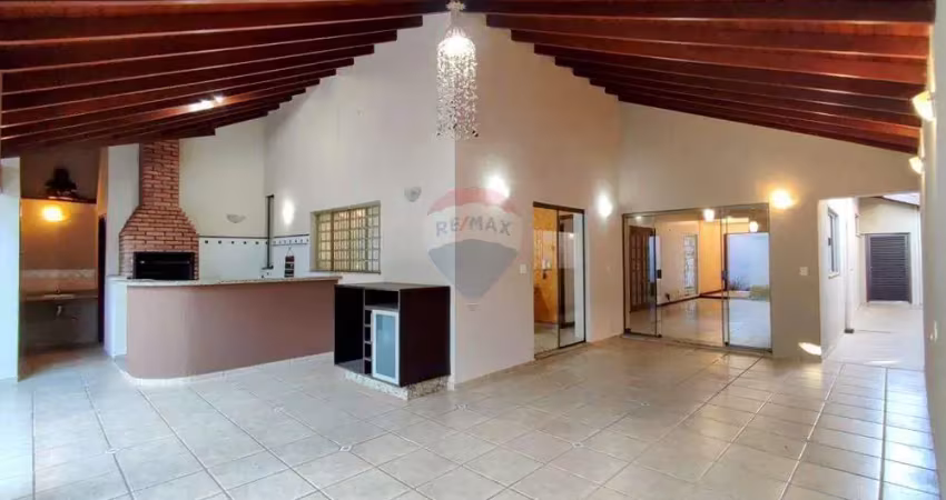 Casa à venda, na região central de mogi mirim - $ 680.000,00 (aceita permuta com galpão, barracão ou terreno)