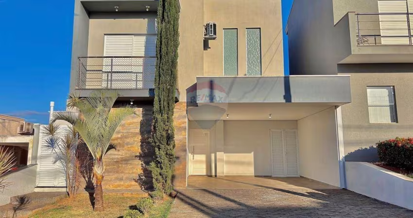 Casa Luxuosa no Condomínio Santa Monica II para Aluguel