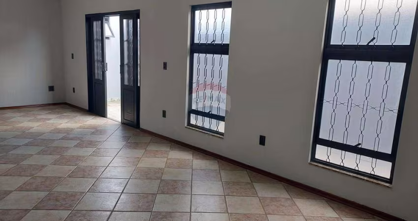 Casa a venda, no Bairro Vila Bianchi, em Mogi Mirim - AT: 250 m² -  R$ 340.000,00