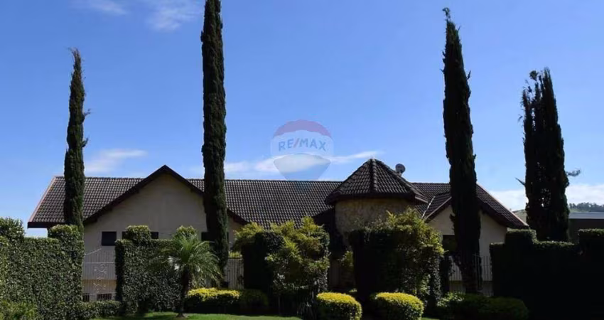 Casa Alto Padrão  com 660m² AC 1000M2 AT 6 DORMITÓRIOS, 4 SUÍTES Aguas de Lindóia