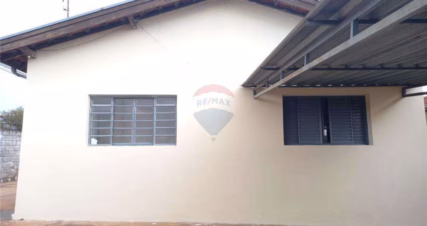 CASA COM 03 DORMITÓRIOS