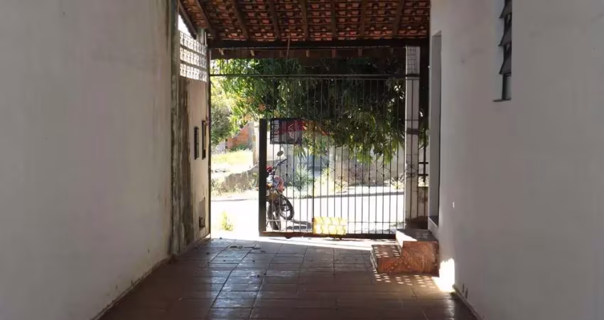 Casa com 2 quartos à venda na Rua Albano Pegorari, 345, Vila Penha do Rio do Peixe, Itapira