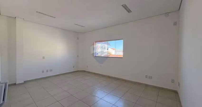 Sala comercial para alugar na Rua José Alves Guedes, 207, Centro, Jaguariúna