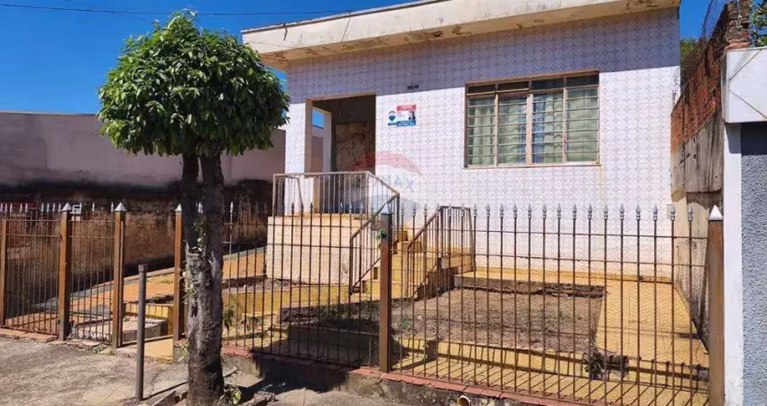 Casa com 3 quartos à venda na Rua Operários, 800, Vila Maria, Mogi Guaçu