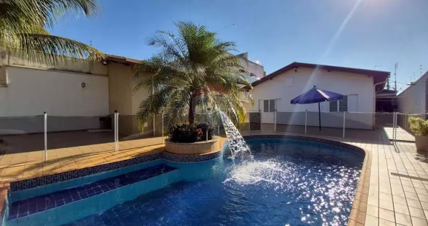 Casa com área de lazer completa e duas edículas – 490m² de terreno