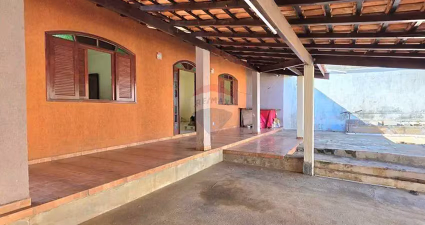 Casa térrea com 2 quartos e edícula no bairro jardim patrícia na cidade de mogi mirim/sp