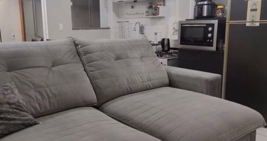 Apartamento diferenciado com 2 dormitórios e 2 vagas, localizado a 4 minutos do Centro de Camboriú
