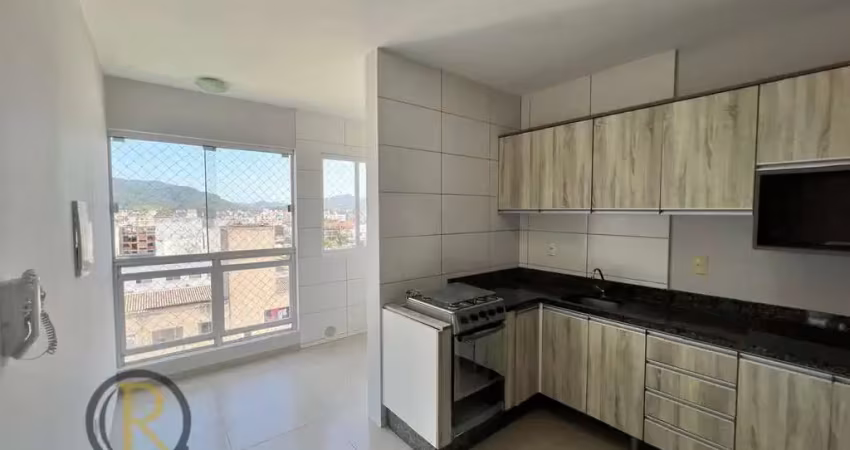 Apartamento com 2 dormitórios localizado a 400 metros do Fórum