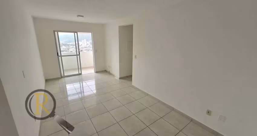 Apartamento mobilado com 3 dormitórios e vaga dupla, localizado a 5 minutos do Centro de Camboriú